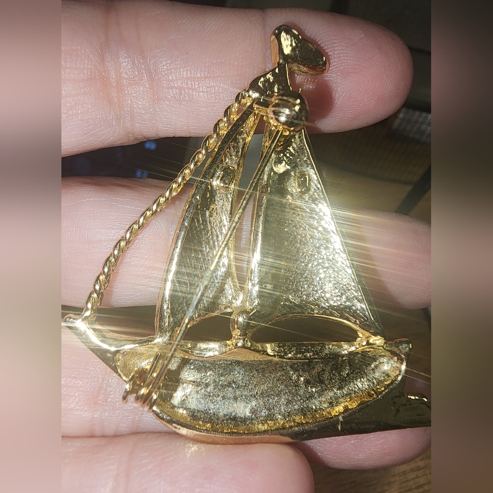 Vintage Goldtone Sailboat Brooch with White Blue and Red Enamel Accents - Picture 3 of 4